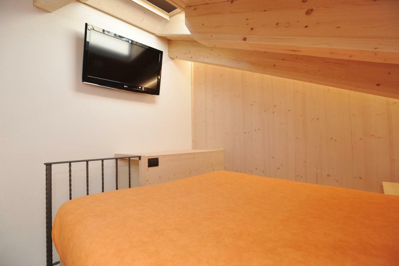 Apartmán Casa Viola Isolaccia Exteriér fotografie